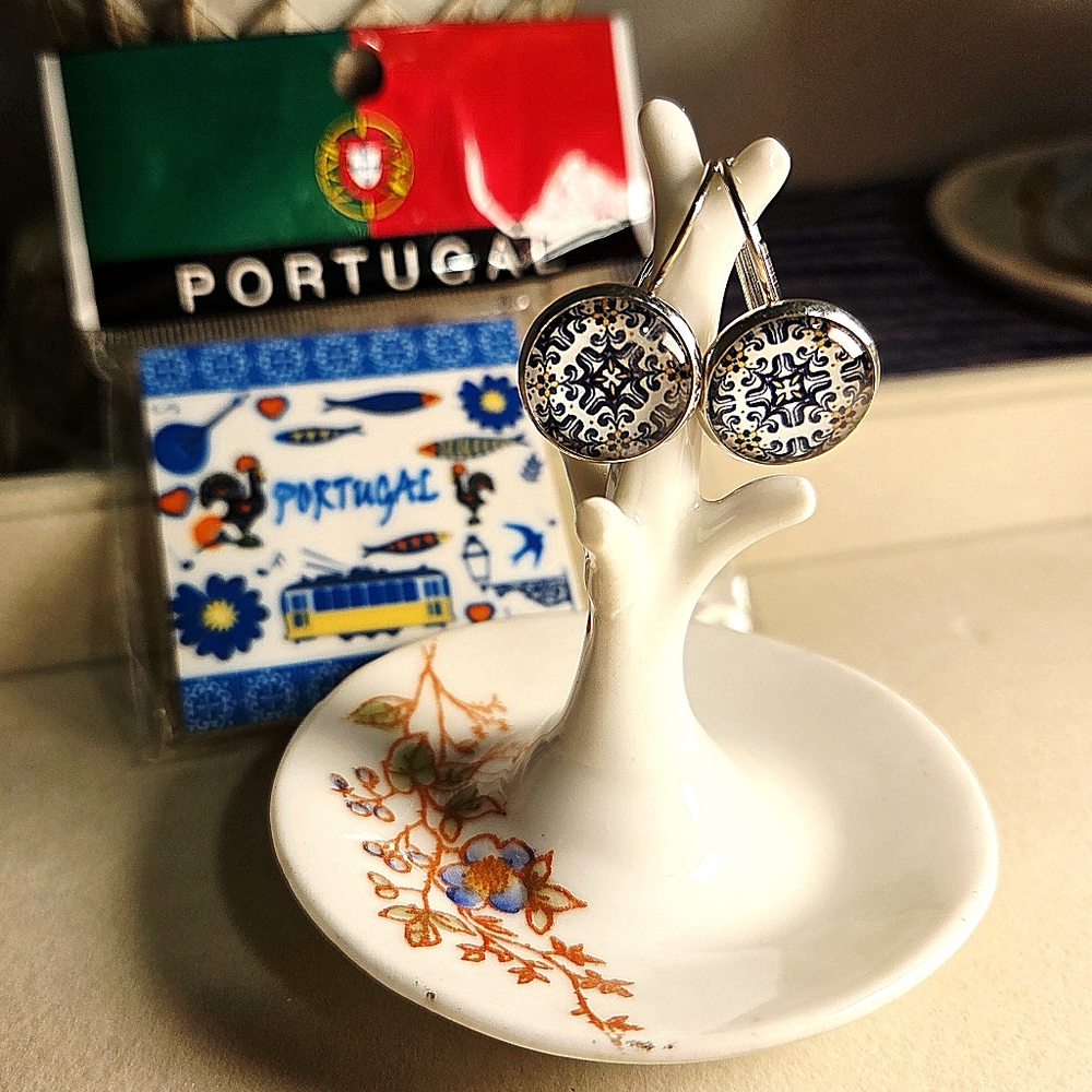 Portugal Earrings & Magnet - Picture 2 of 3